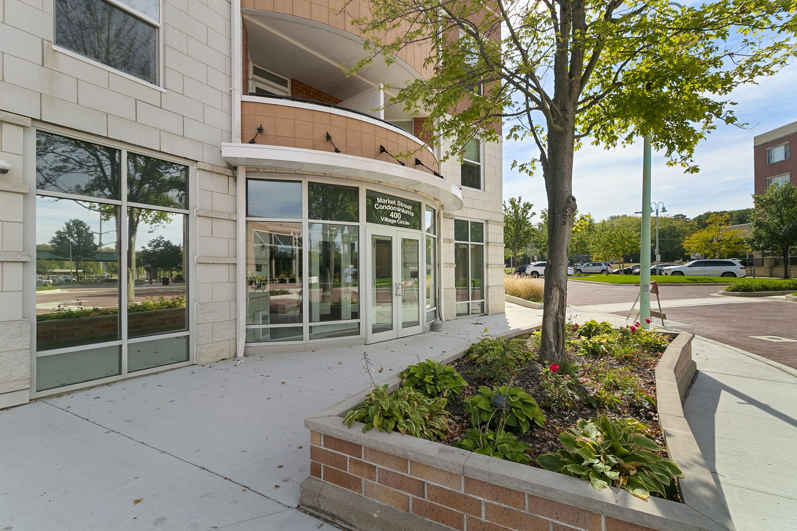 400 Village Circle #109, Willow Springs, IL 60480