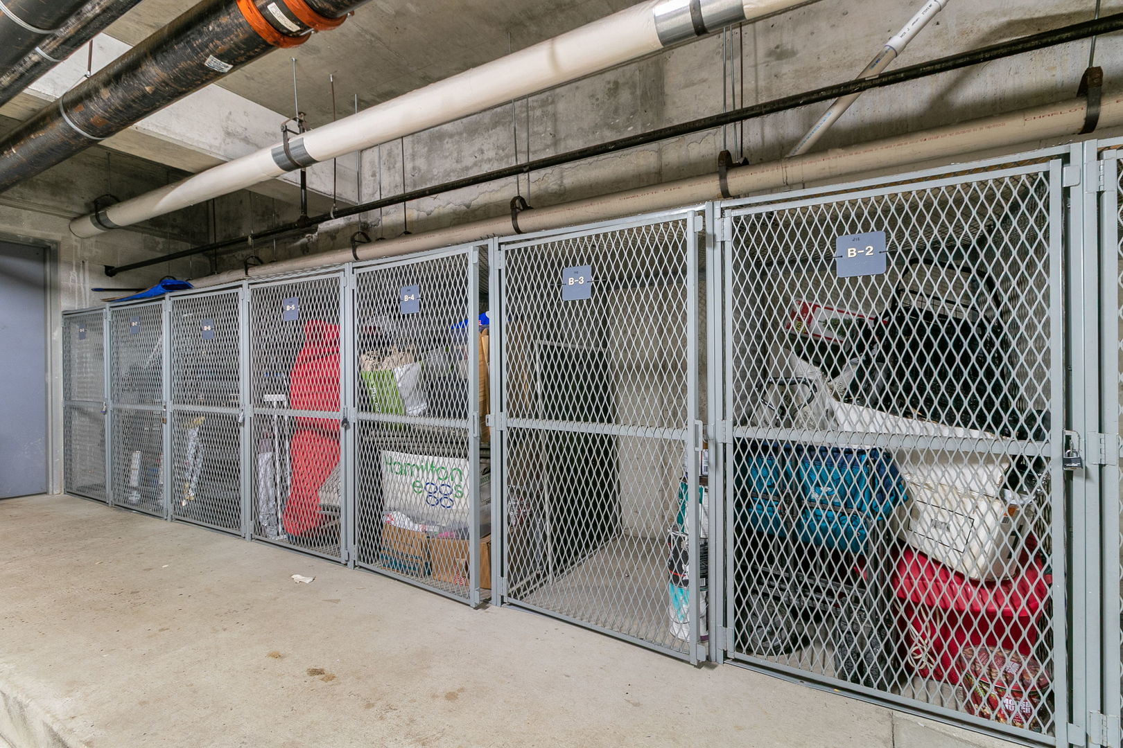 400 Village Circle #109, Willow Springs, IL 60480