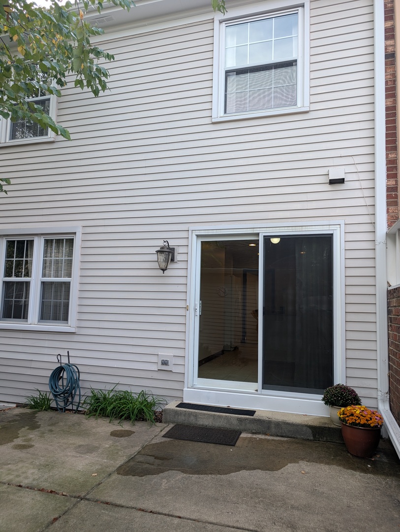 1535 WEDGEFIELD Circle #1535, Naperville, IL 60563