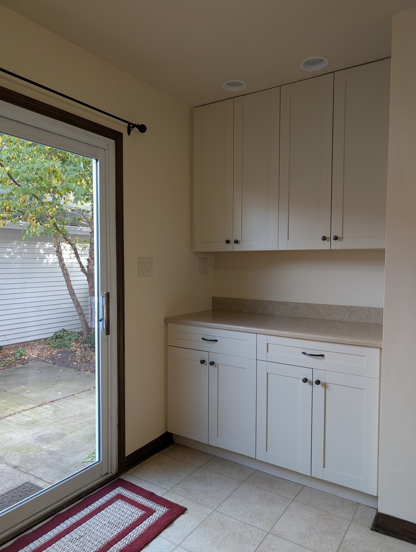 1535 WEDGEFIELD Circle #1535, Naperville, IL 60563