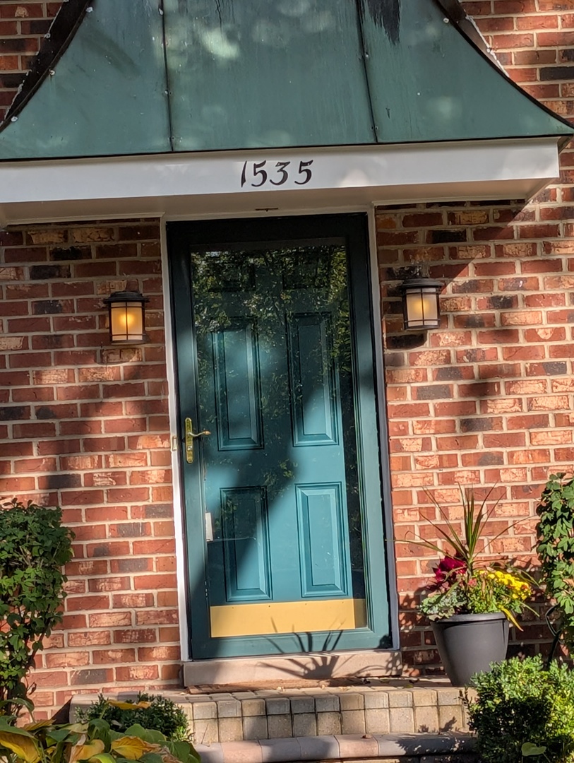 1535 WEDGEFIELD Circle #1535, Naperville, IL 60563