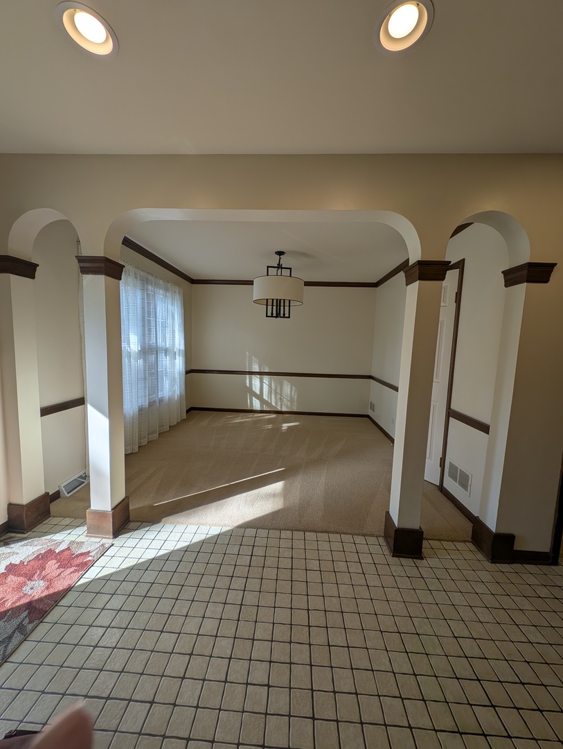 1535 WEDGEFIELD Circle #1535, Naperville, IL 60563