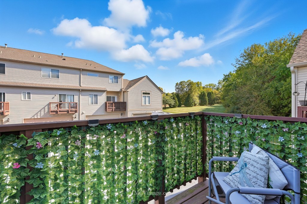 1741 Fredericksburg Lane, Aurora, IL 60503