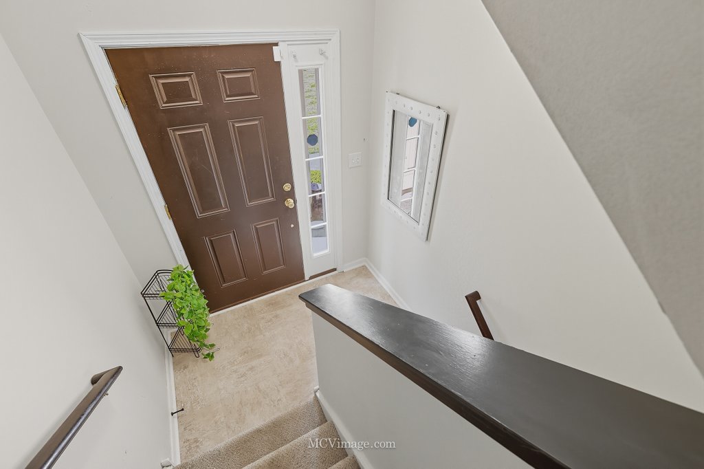 1741 Fredericksburg Lane, Aurora, IL 60503