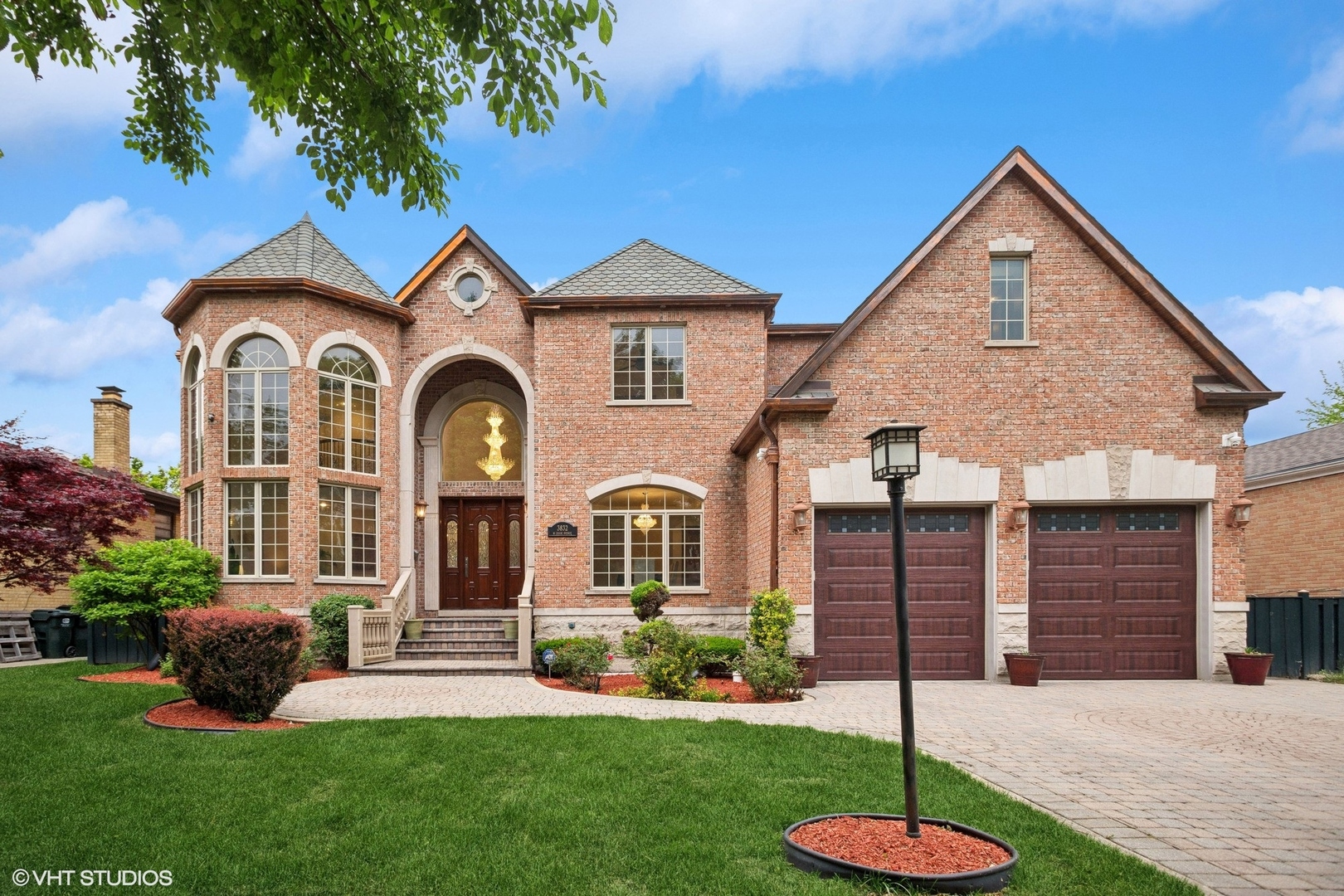 3832 W Chase Avenue, Lincolnwood, IL 60712