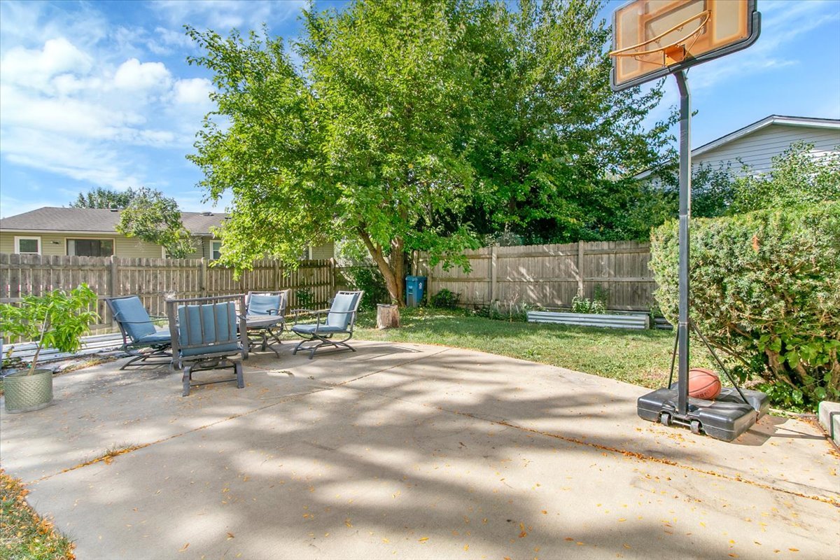 2509 Brook Lane, Aurora, IL 60504