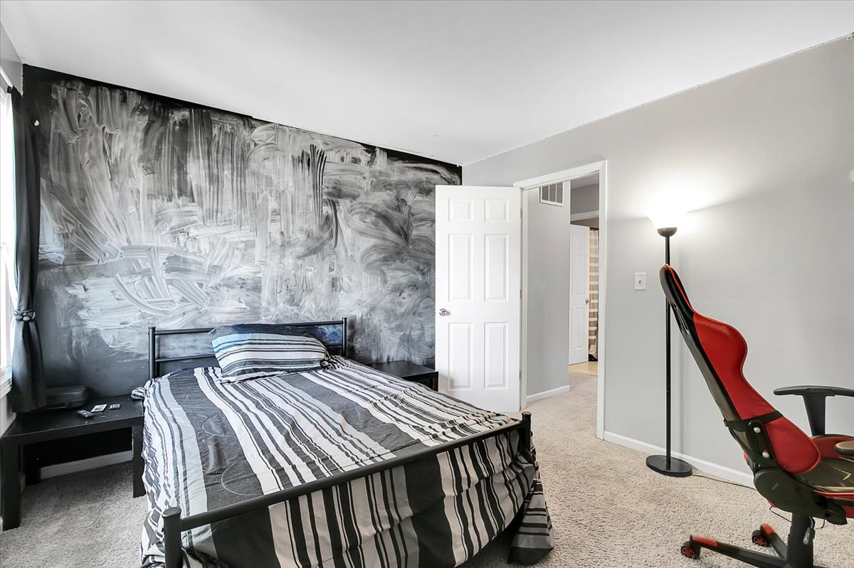 2509 Brook Lane, Aurora, IL 60504