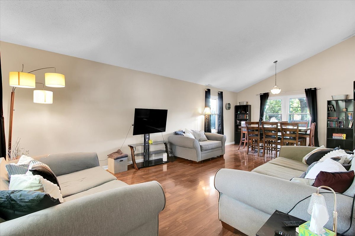 2509 Brook Lane, Aurora, IL 60504