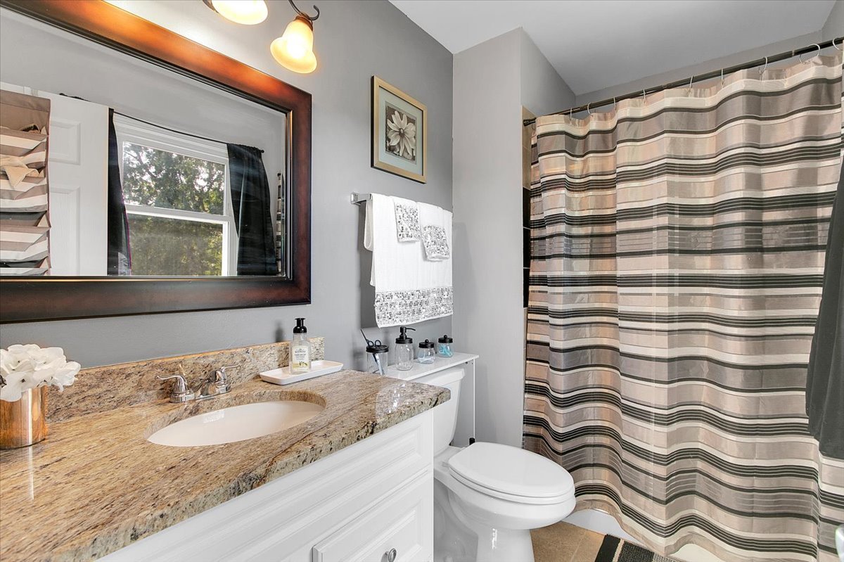 2509 Brook Lane, Aurora, IL 60504