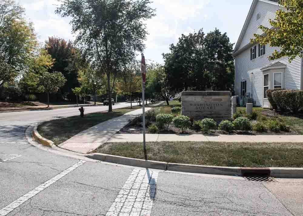 2245 Hillsboro Court, Aurora, IL 60503