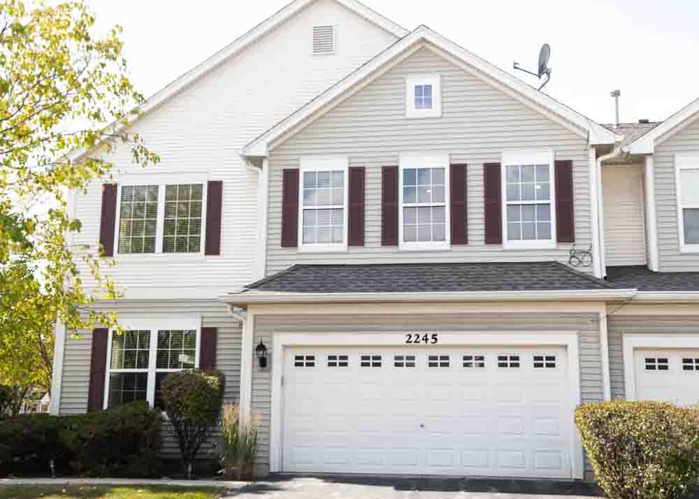 2245 Hillsboro Court, Aurora, IL 60503