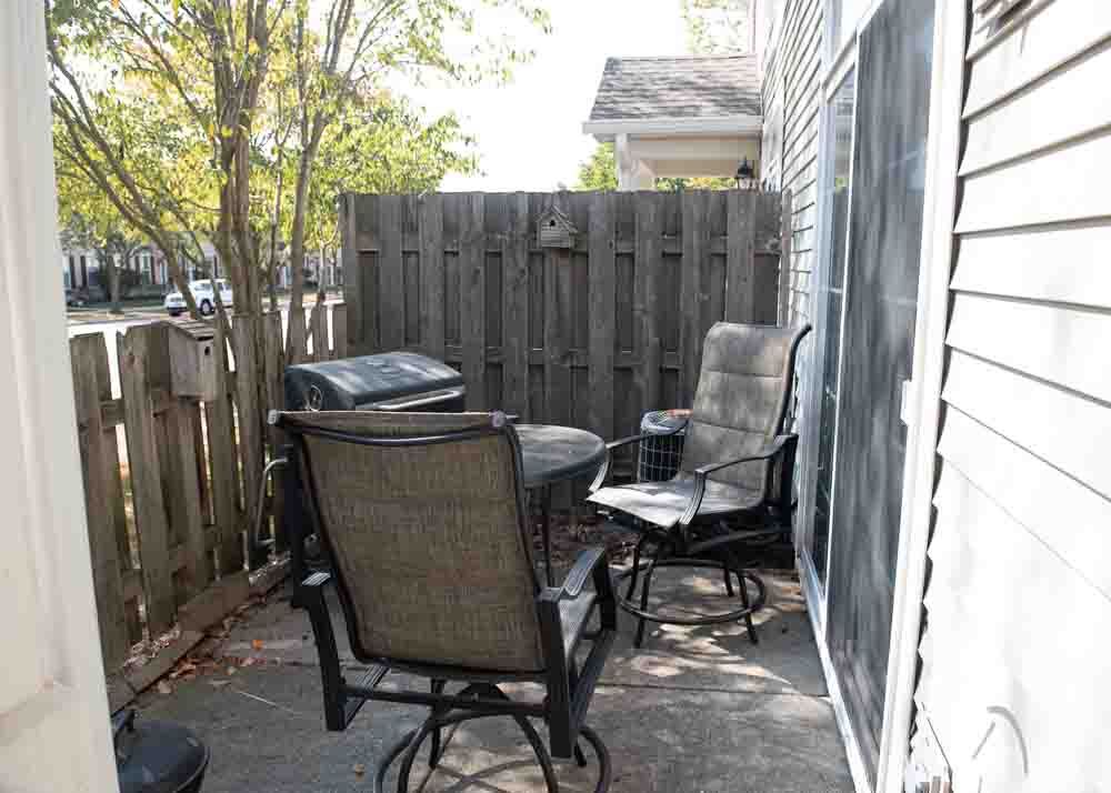 2245 Hillsboro Court, Aurora, IL 60503