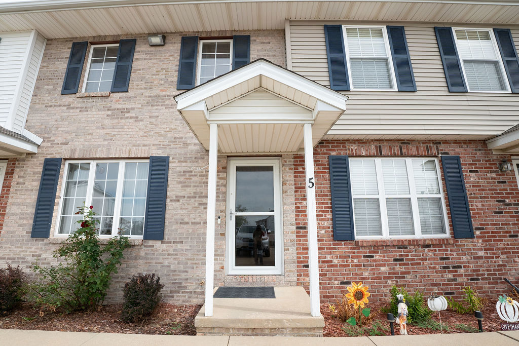 31 Fetzer Drive #5, Bloomington, IL 61704