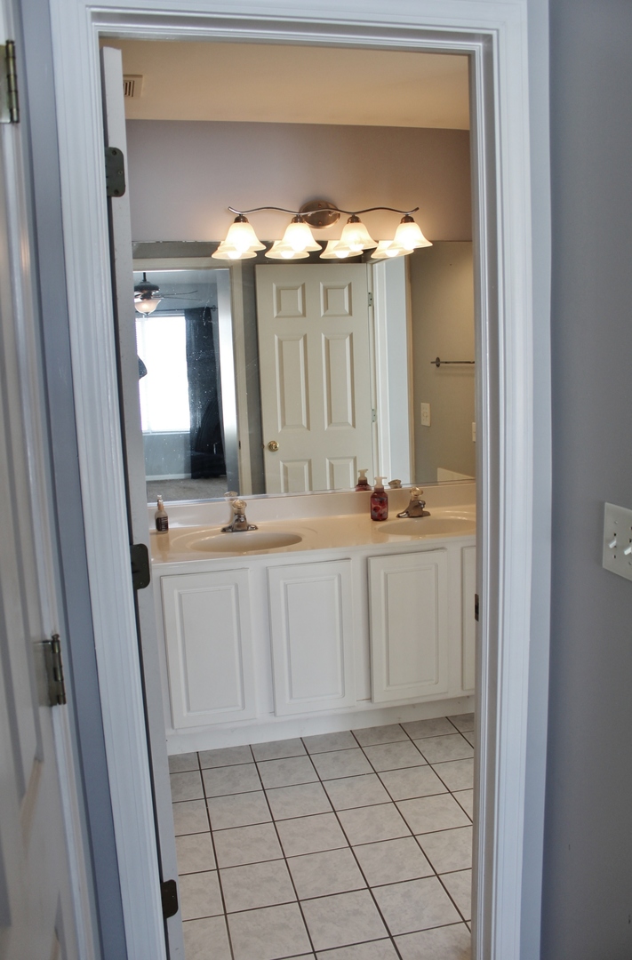 651 Chestnut Ridge, Minooka, IL 60447