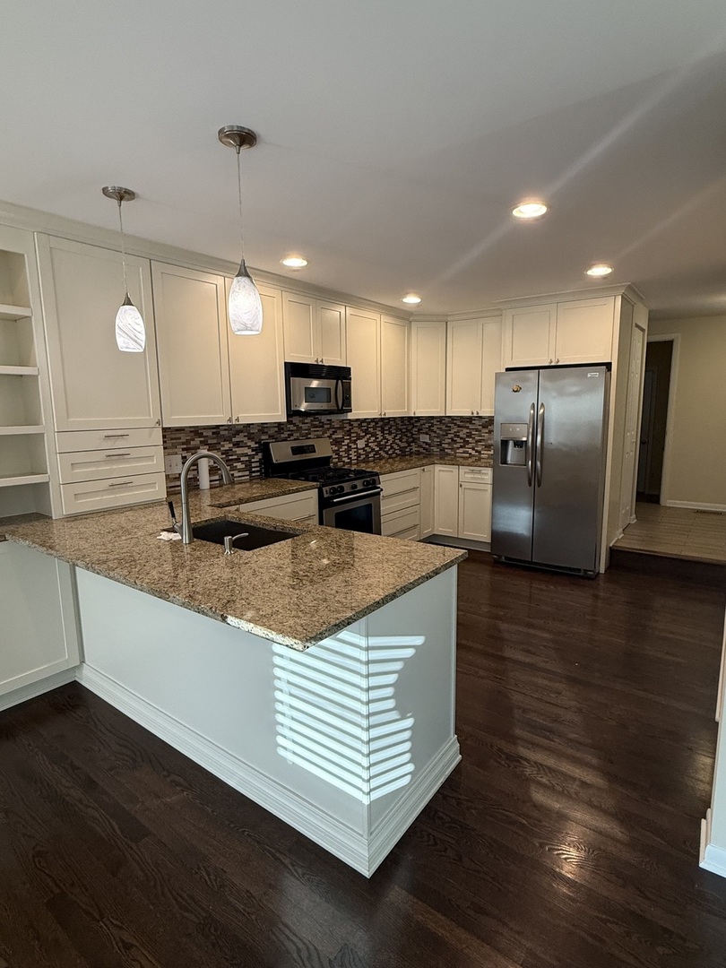 2631 Smith Street, Rolling Meadows, IL 60008