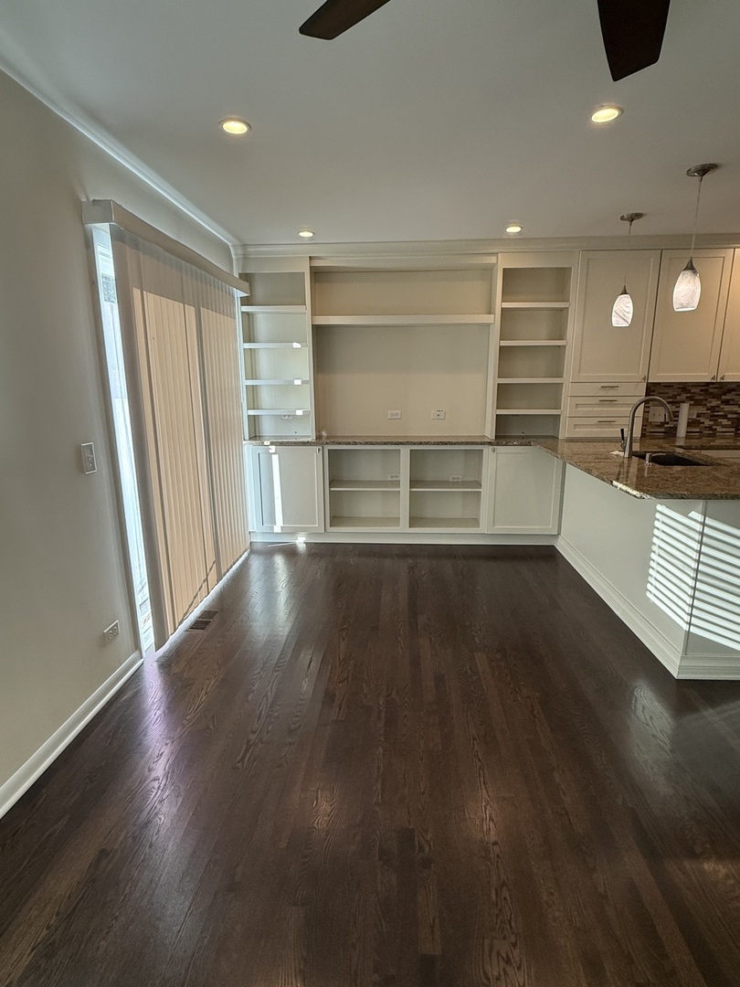 2631 Smith Street, Rolling Meadows, IL 60008