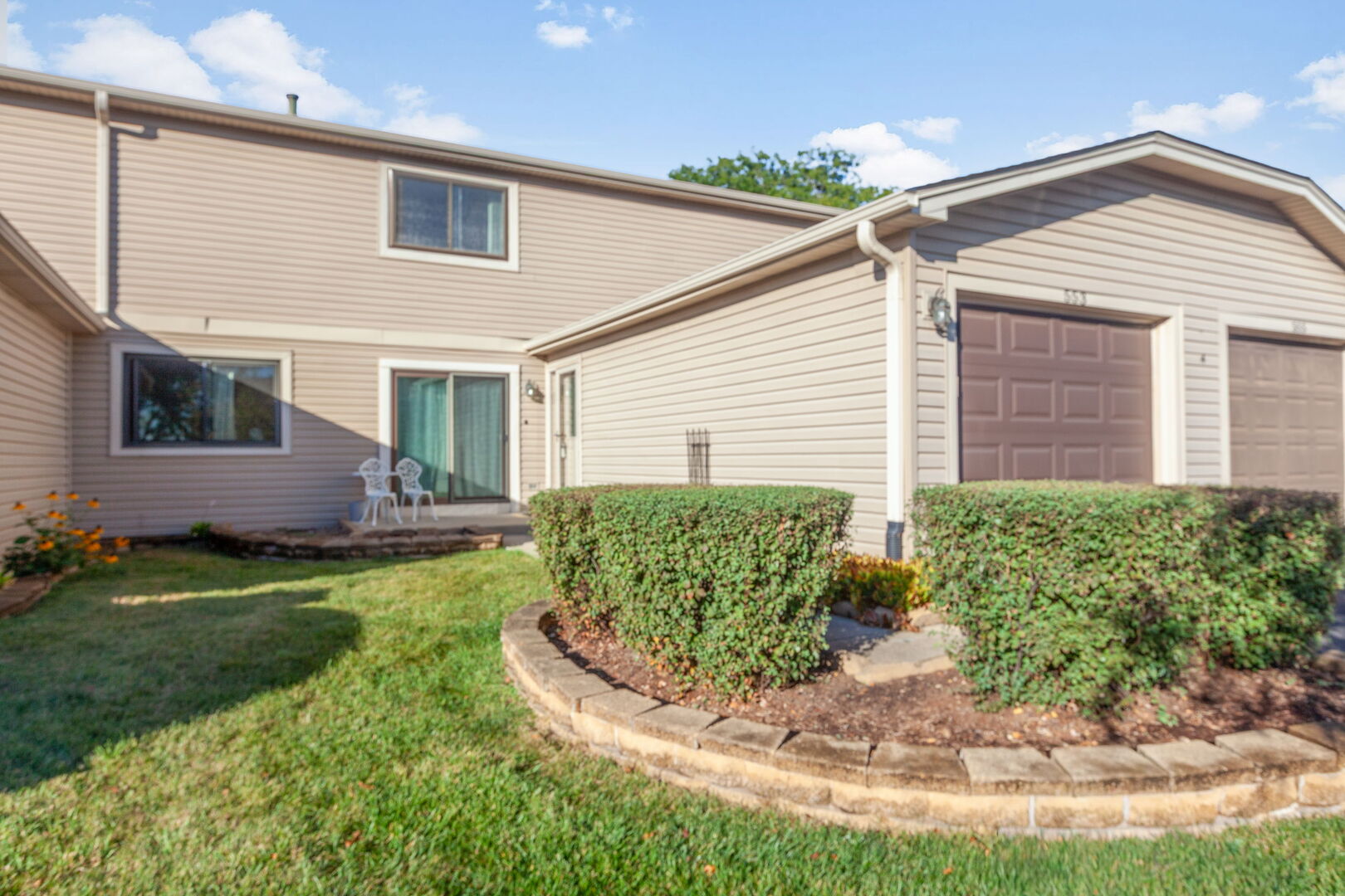 553 Stone Gate Circle, Schaumburg, IL 60193