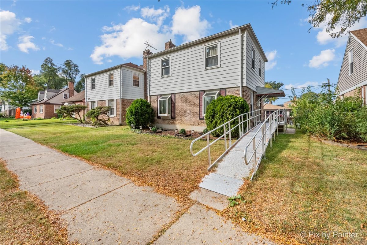 750 Bristol Avenue, Westchester, IL 60154
