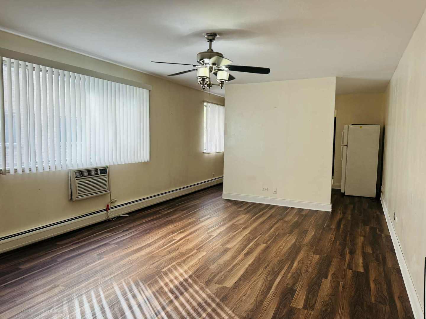 7320 N Rogers Avenue #212, Chicago, IL 60626