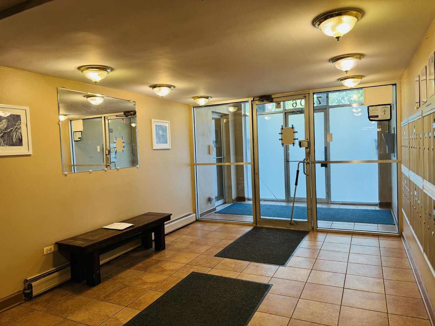 7320 N Rogers Avenue #212, Chicago, IL 60626