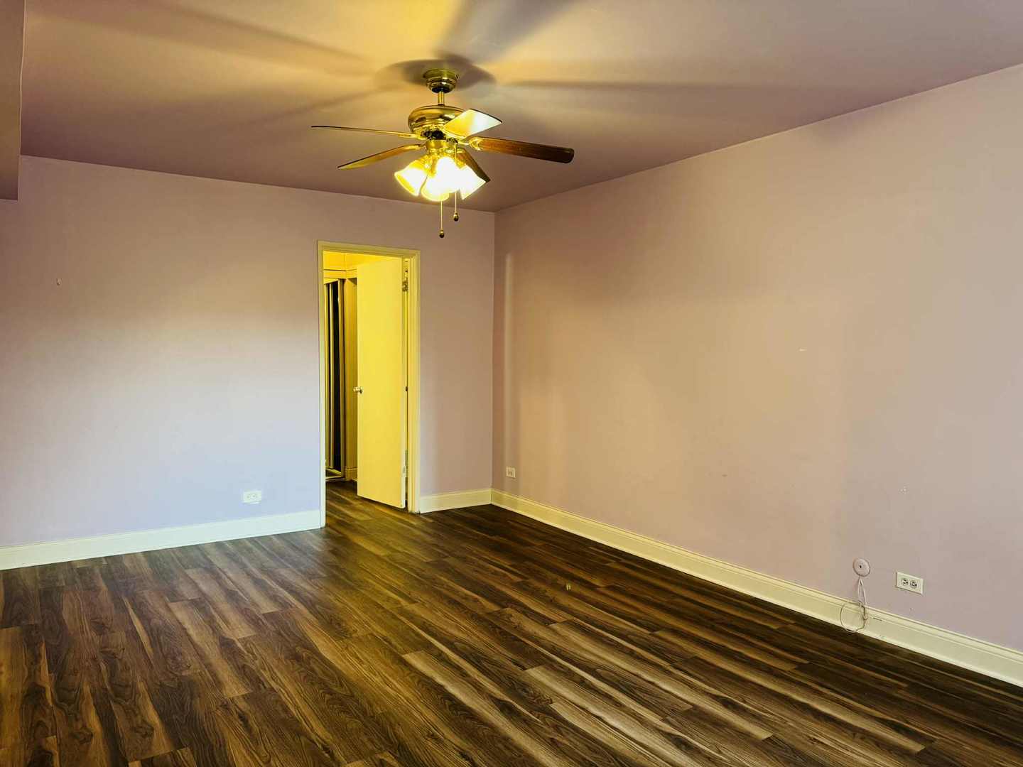 7320 N Rogers Avenue #212, Chicago, IL 60626
