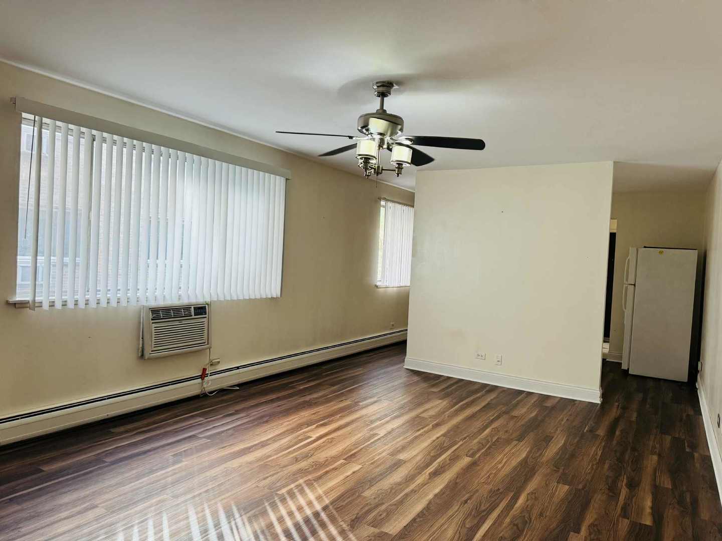 7320 N Rogers Avenue #212, Chicago, IL 60626