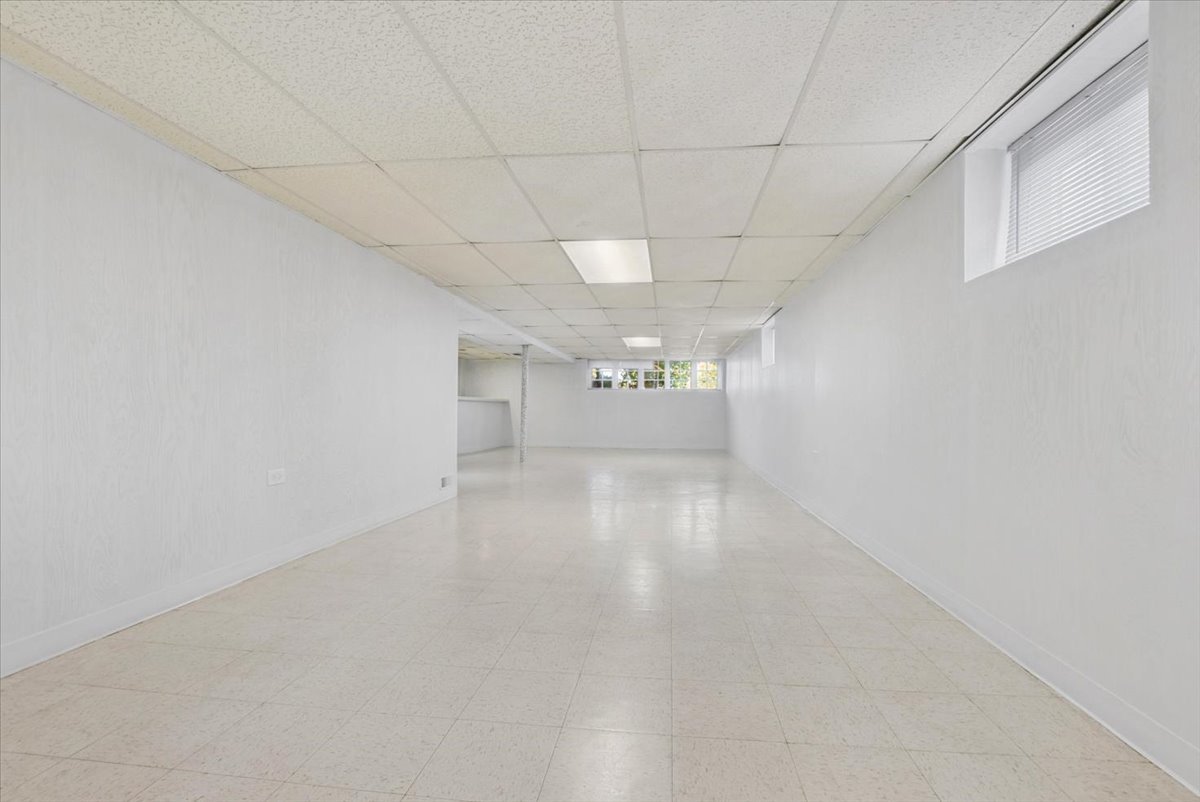 11857 S Lawler Avenue, Alsip, IL 60803