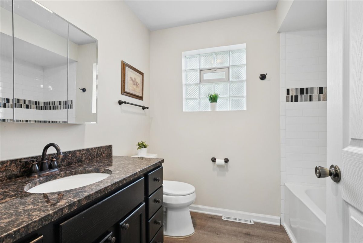 11857 S Lawler Avenue, Alsip, IL 60803