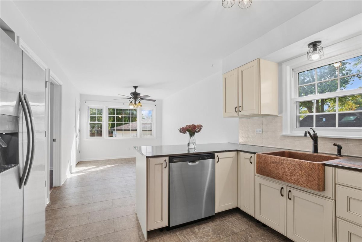 11857 S Lawler Avenue, Alsip, IL 60803