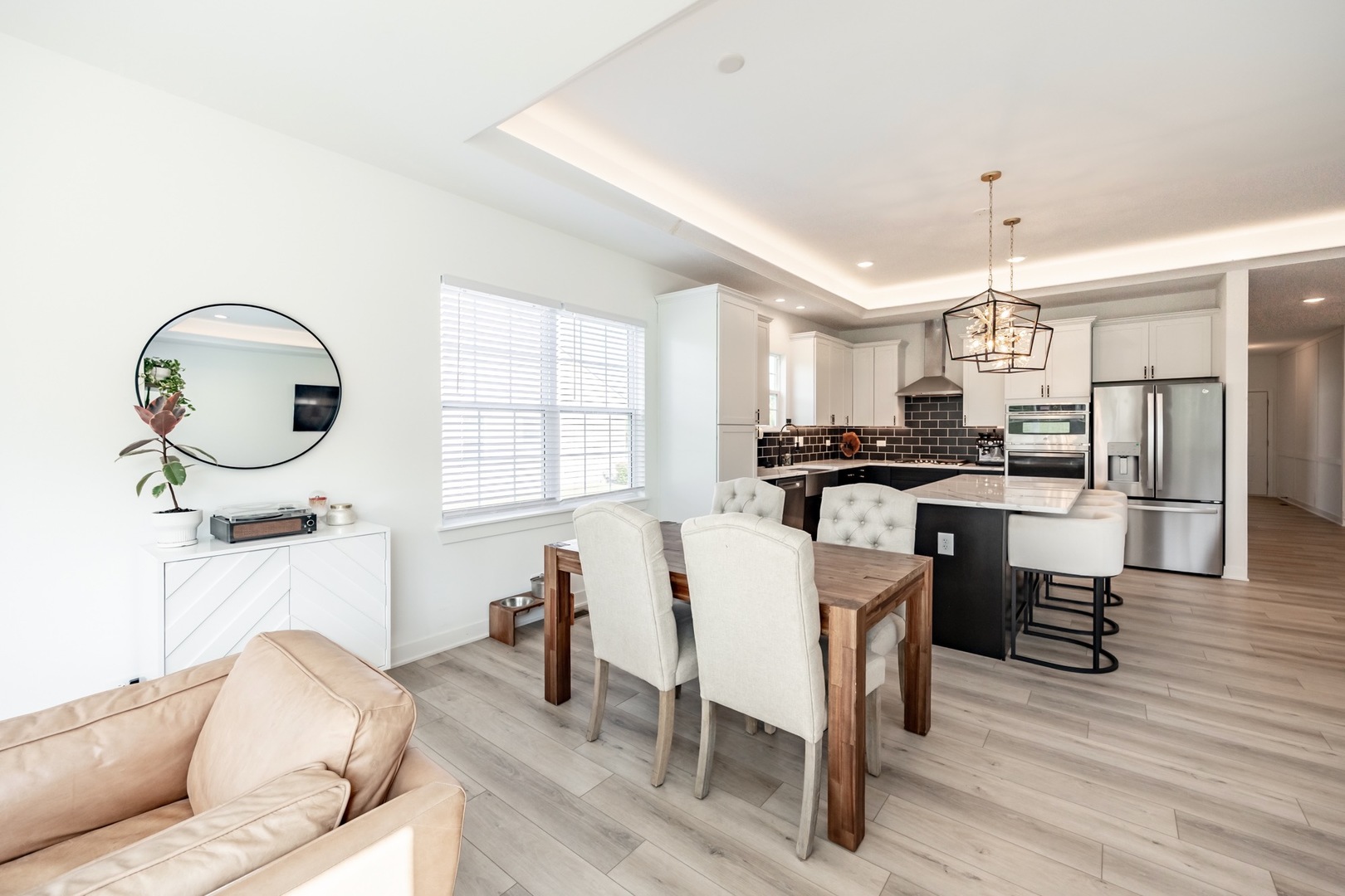 136 Valencia Parkway, Gilberts, IL 60136