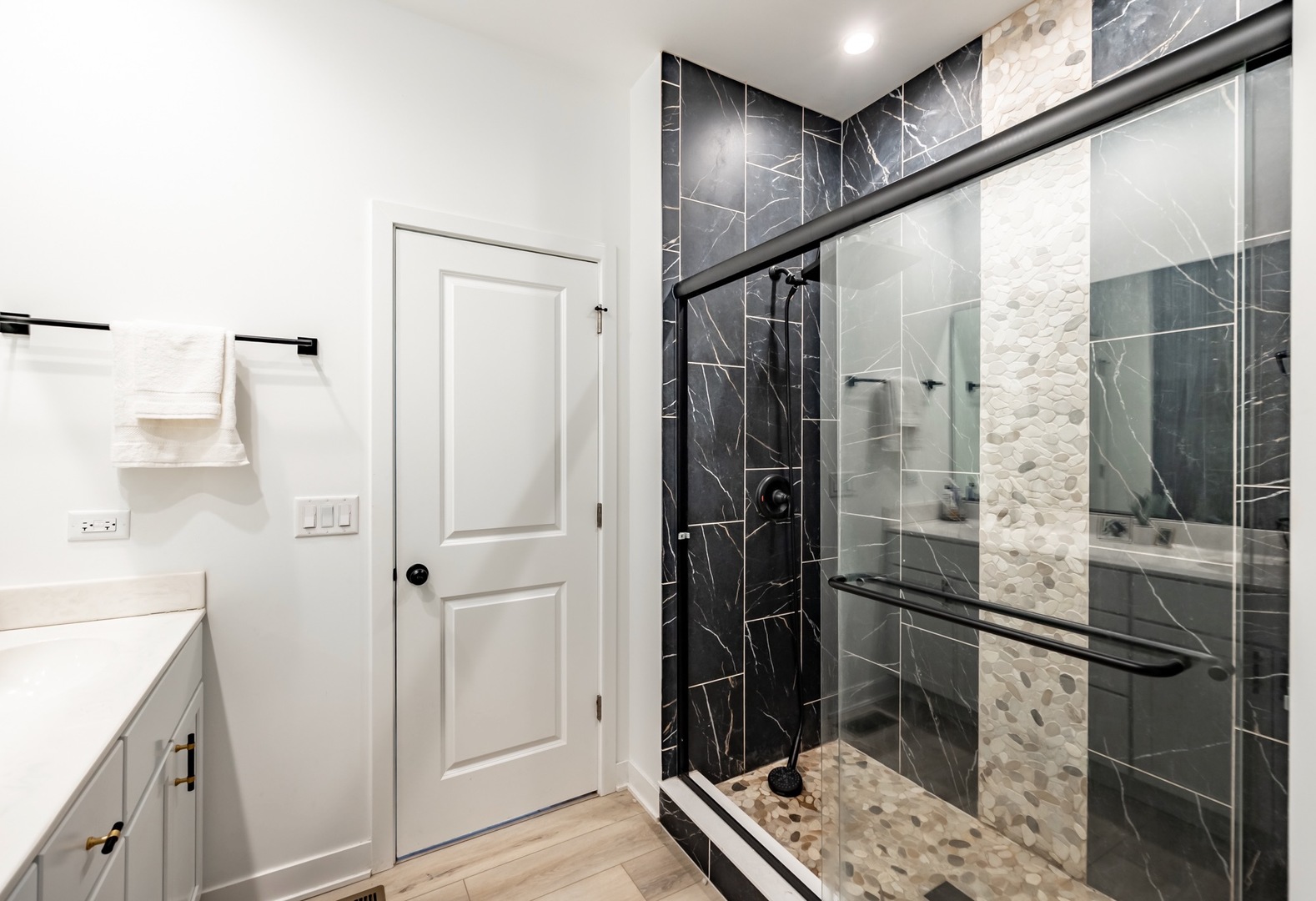 136 Valencia Parkway, Gilberts, IL 60136