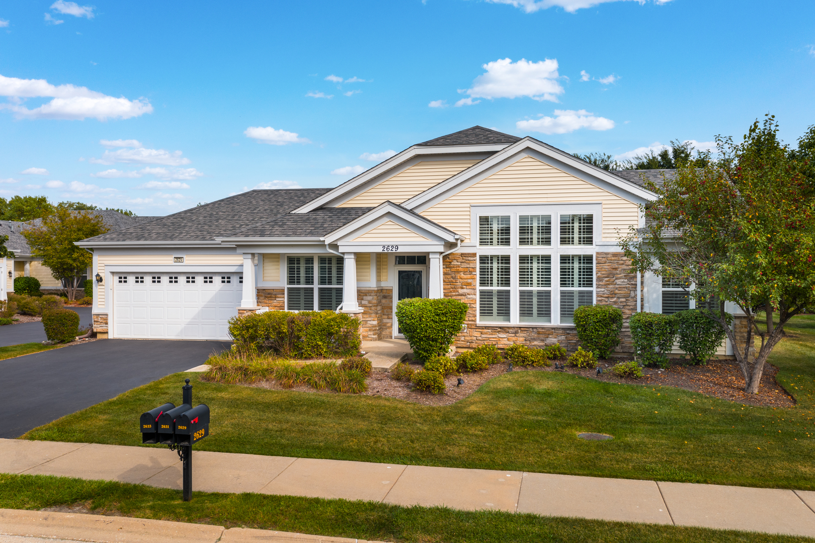 2629 Camberley Circle, Naperville, IL 60564