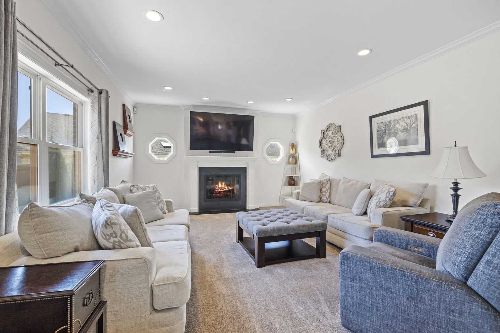 8025 Stonegate Drive, Tinley Park, IL 60487