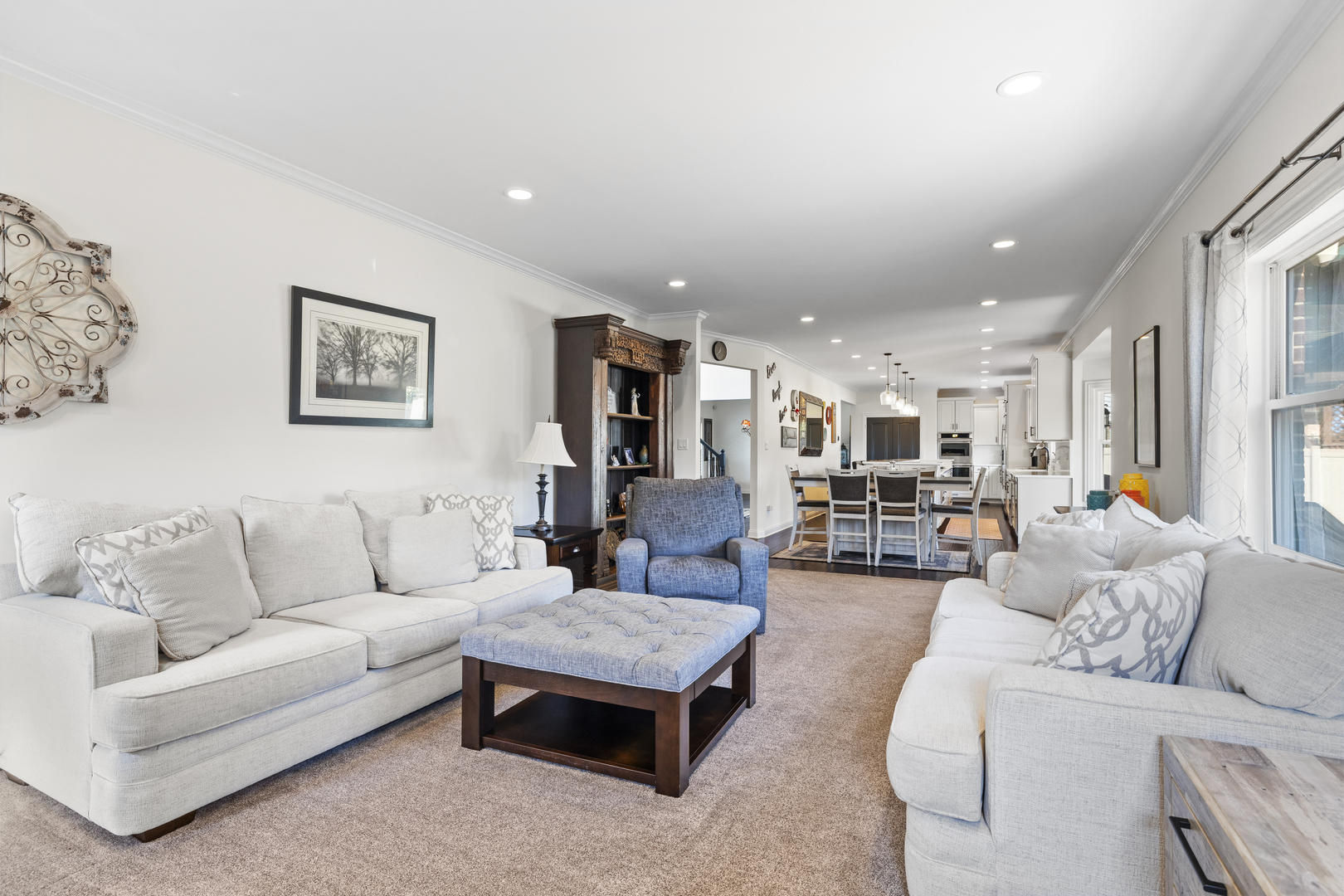 8025 Stonegate Drive, Tinley Park, IL 60487