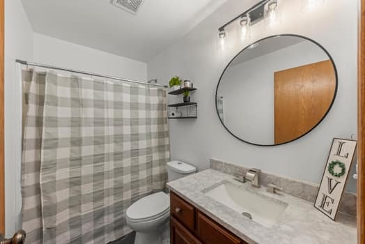 497 N FRIEH Drive, Romeoville, IL 60446