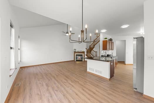 497 N FRIEH Drive, Romeoville, IL 60446