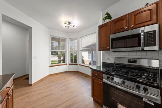 497 N FRIEH Drive, Romeoville, IL 60446