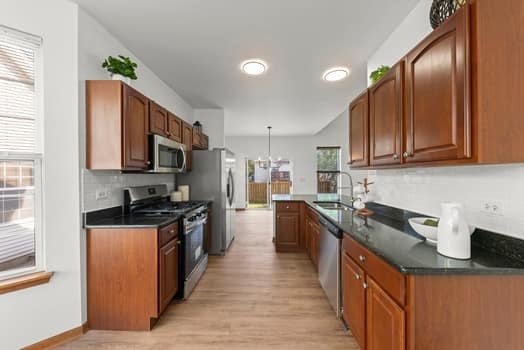 497 N FRIEH Drive, Romeoville, IL 60446