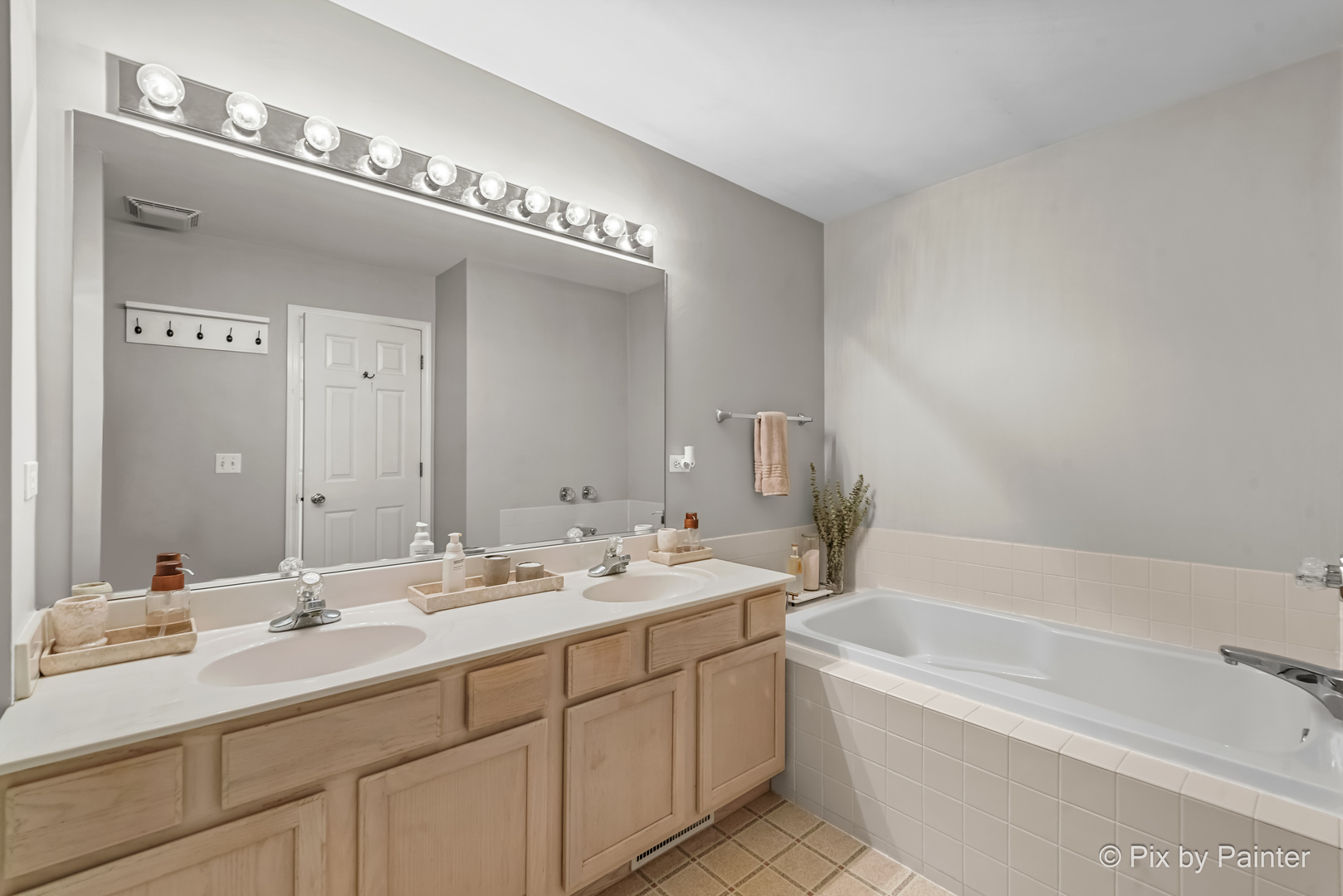 3131 Cypress Court, McHenry, IL 60051