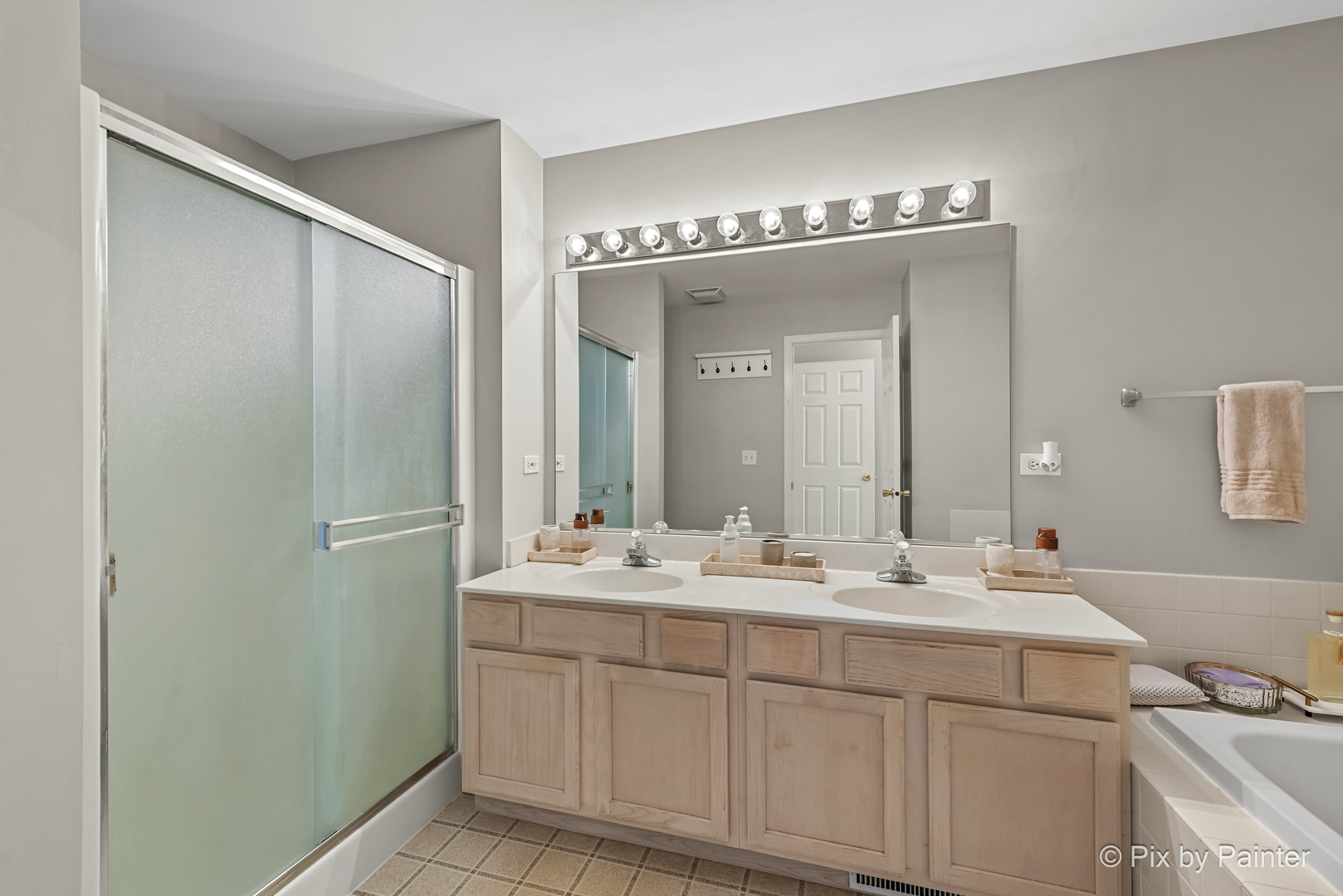 3131 Cypress Court, McHenry, IL 60051