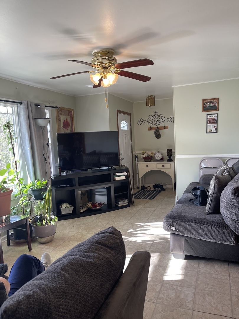 152 King Avenue, East Dundee, IL 60118