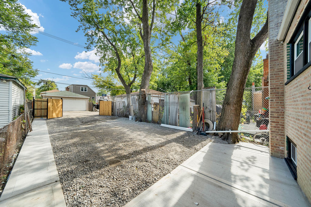 6629 S Hamilton Avenue, Chicago, IL 60636