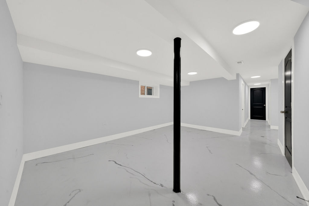 6629 S Hamilton Avenue, Chicago, IL 60636