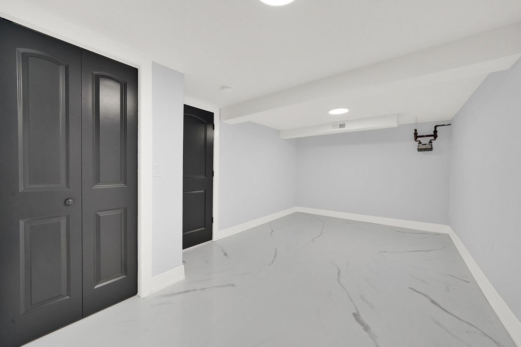 6629 S Hamilton Avenue, Chicago, IL 60636