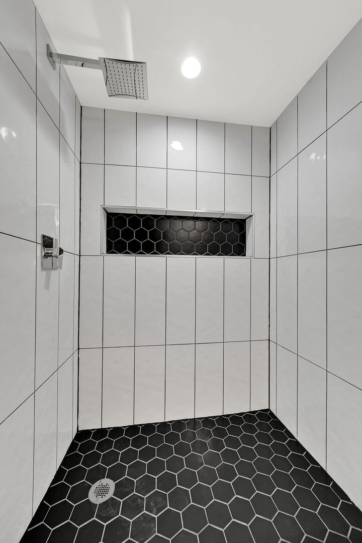 6629 S Hamilton Avenue, Chicago, IL 60636