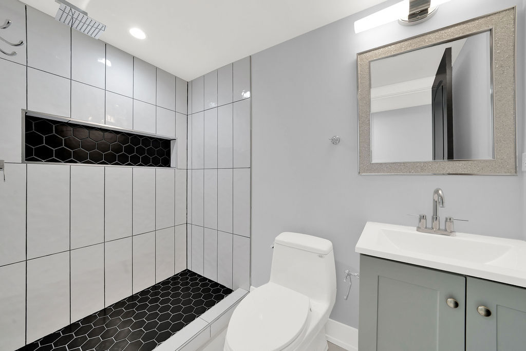 6629 S Hamilton Avenue, Chicago, IL 60636