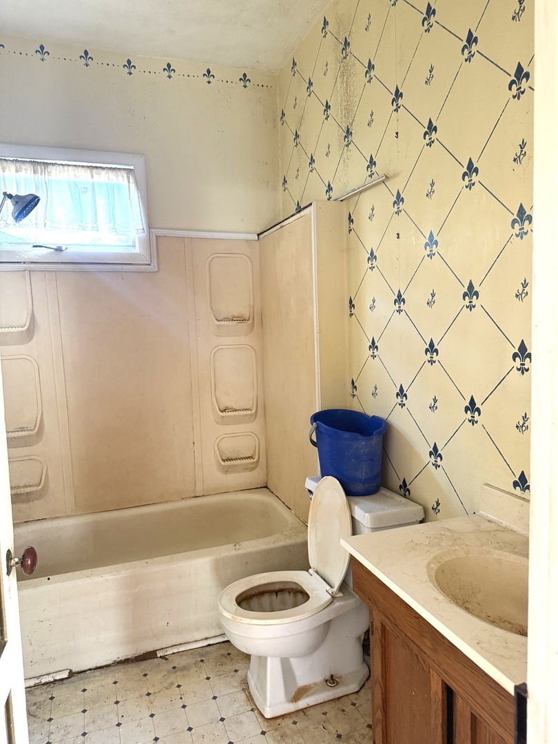 574 HERMAN Street, Crete, IL 60417