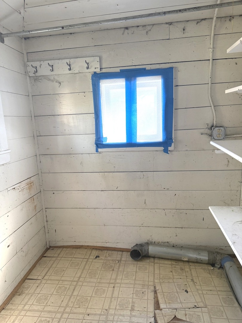 574 HERMAN Street, Crete, IL 60417