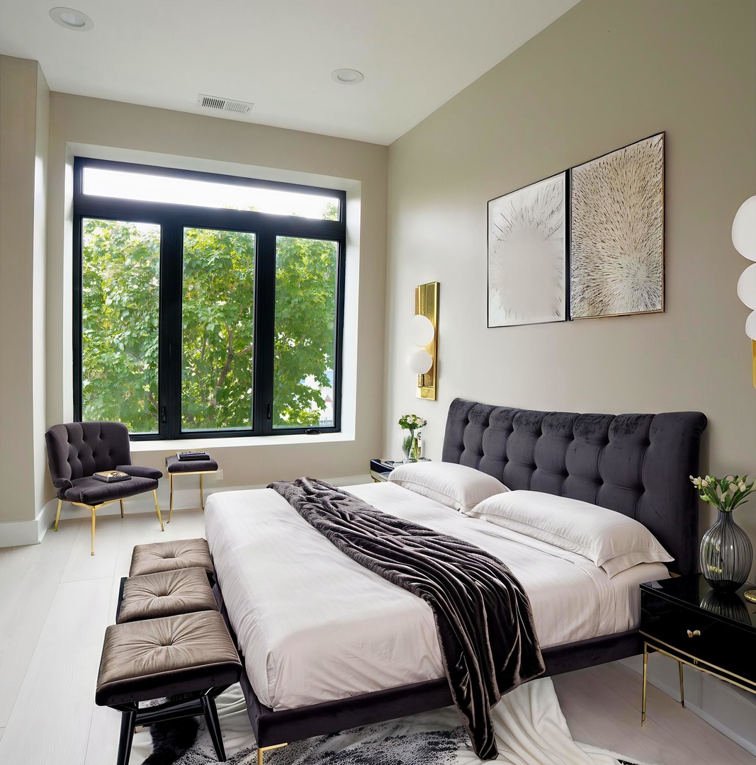 3530 W Van Buren Street, Chicago, IL 60624