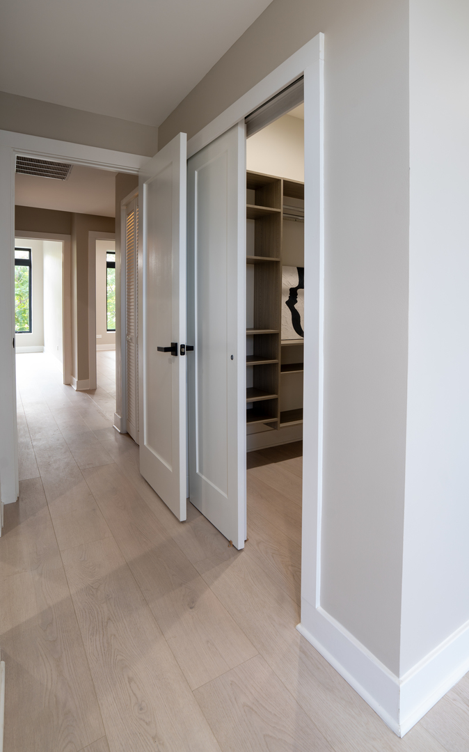 3530 W Van Buren Street, Chicago, IL 60624